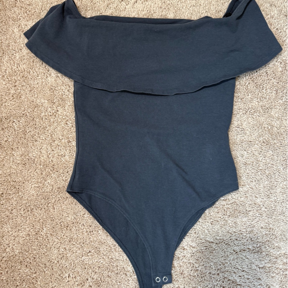 Forever 21 Charcoal Gray Top